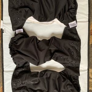 BumGenius Elemental 3 (organic) three “Fearless”/black diapers in GUC